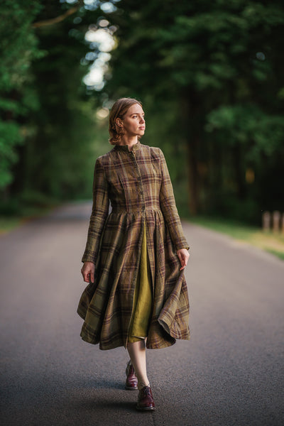 Victorian Coat, Long Sleeve, Twill Linen, Oak Tartan#color_oak-tartan