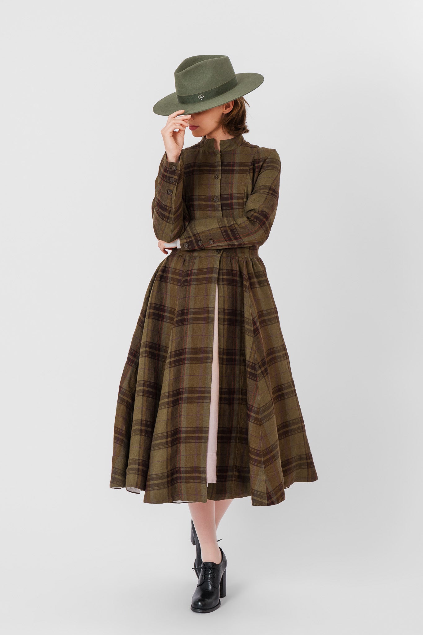 Victorian Coat, Long Sleeve, Twill Linen, Oak Tartan#color_oak-tartan