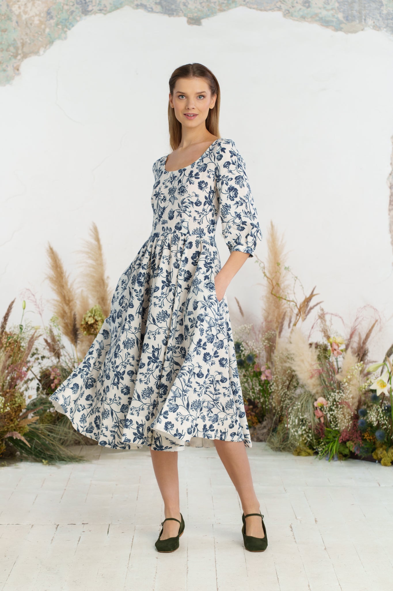 Carmen Dress, 3/4 Sleeve, Ink Rose
#color_ink-rose
