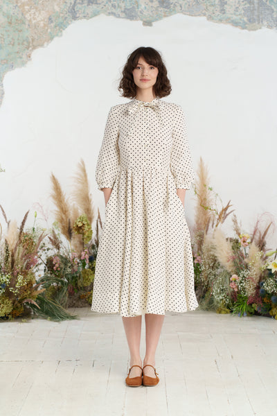 Jasmine Dress, 3/4 Sleeve, Tiny Dots
#color_tiny-dots