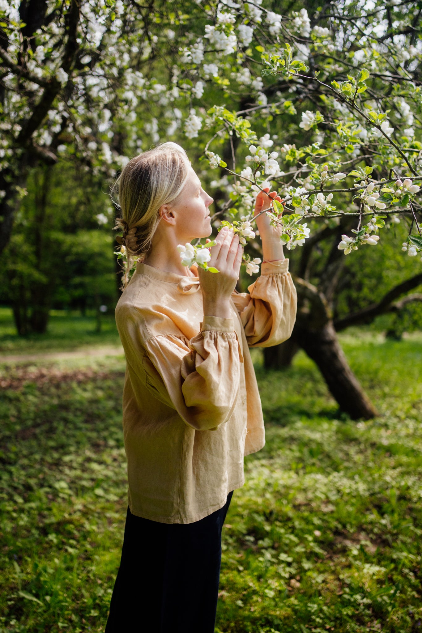 Clementine Shirt, Long Sleeve, Milk & Honey
#color_milk-honey