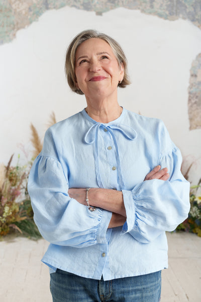 Clementine Shirt, Long Sleeve, Skye Blue
#color_skye-blue