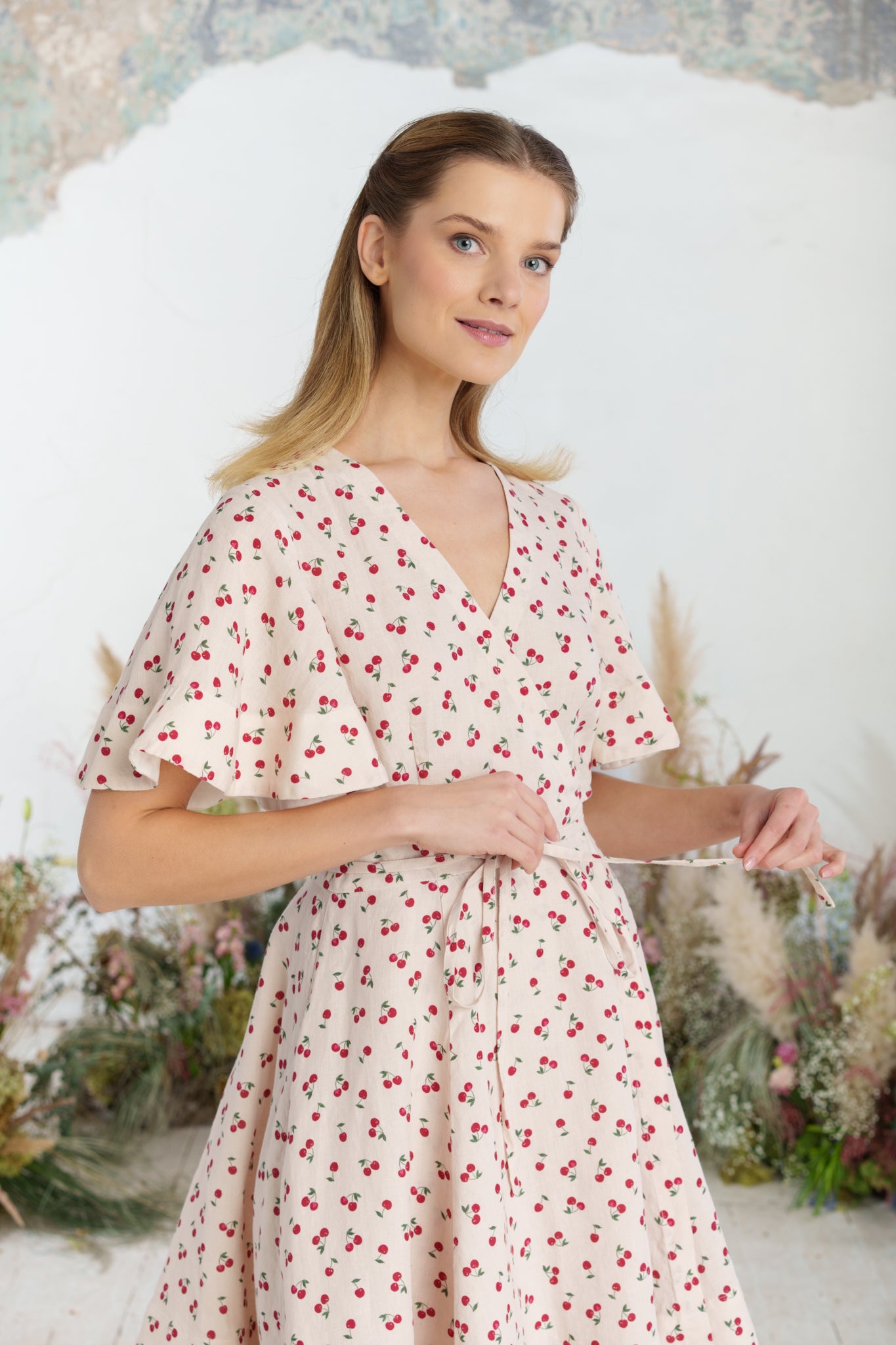 Mini Wrap Dress, Butterfly Sleeve, Mon Chéri
#color_mon-cheri