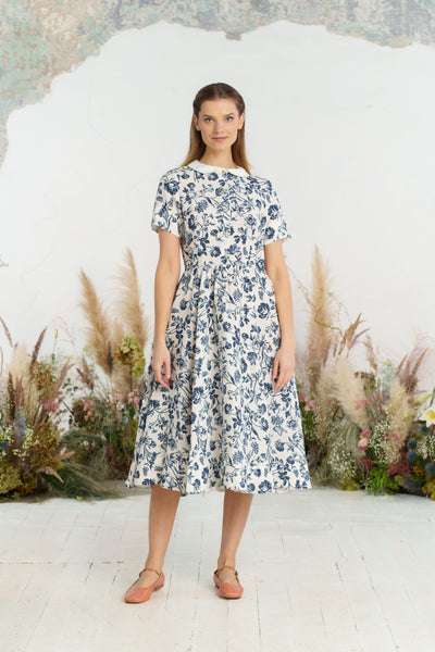 Classic Dress, Short Sleeve, Ink Rose
#color_ink-rose-white-collar