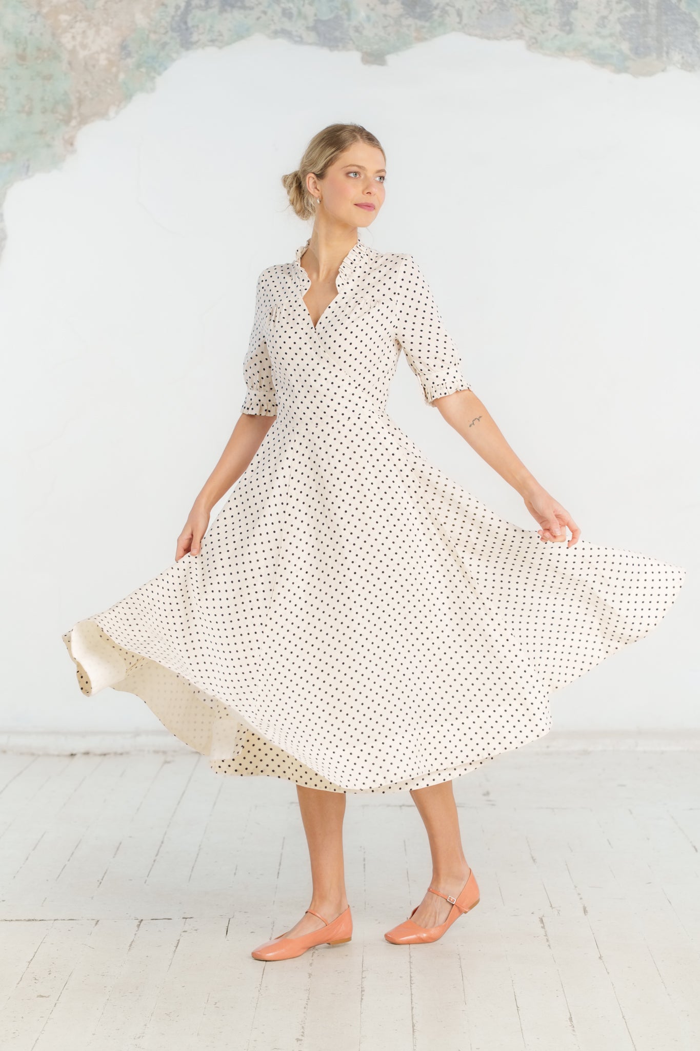 Darcy Dress, Short Sleeve, Tiny Dots#color_tiny-dots
