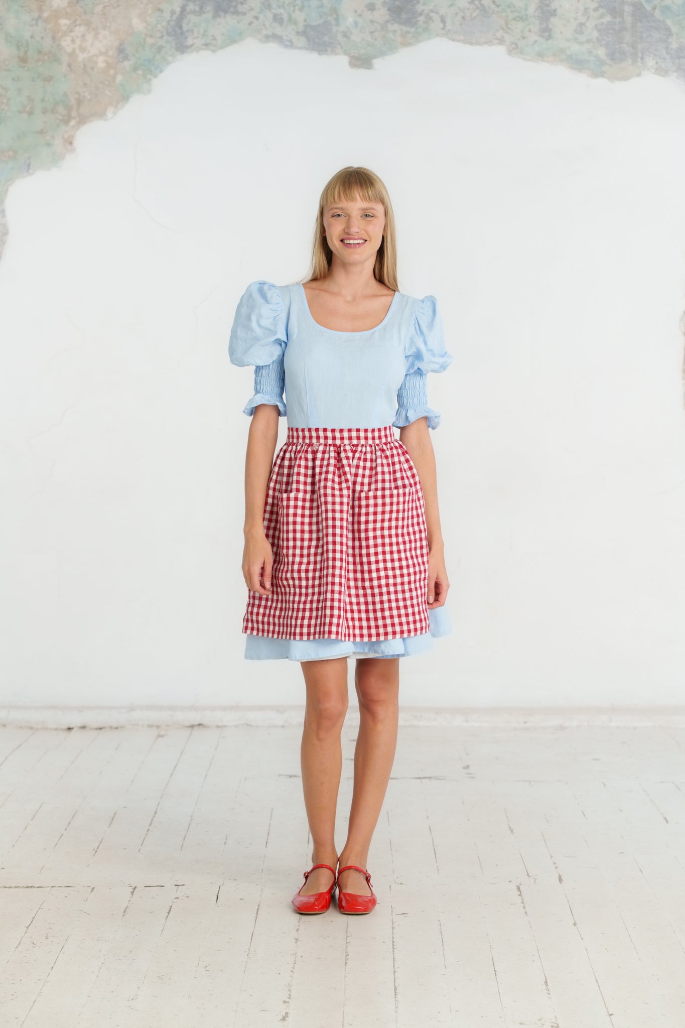 Meadow Apron, Red Gingham#color_red-gingham