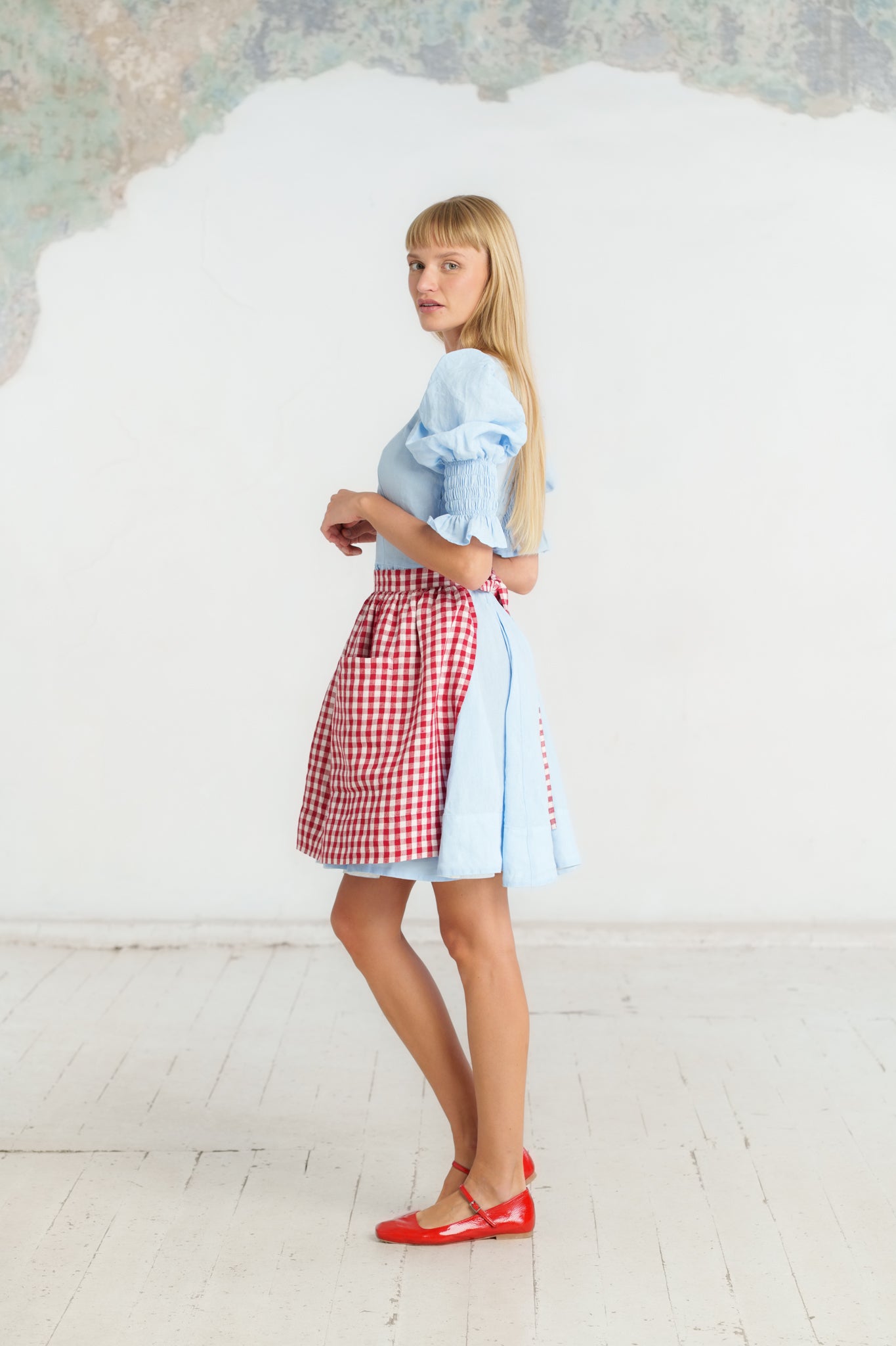 Meadow Apron, Red Gingham#color_red-gingham