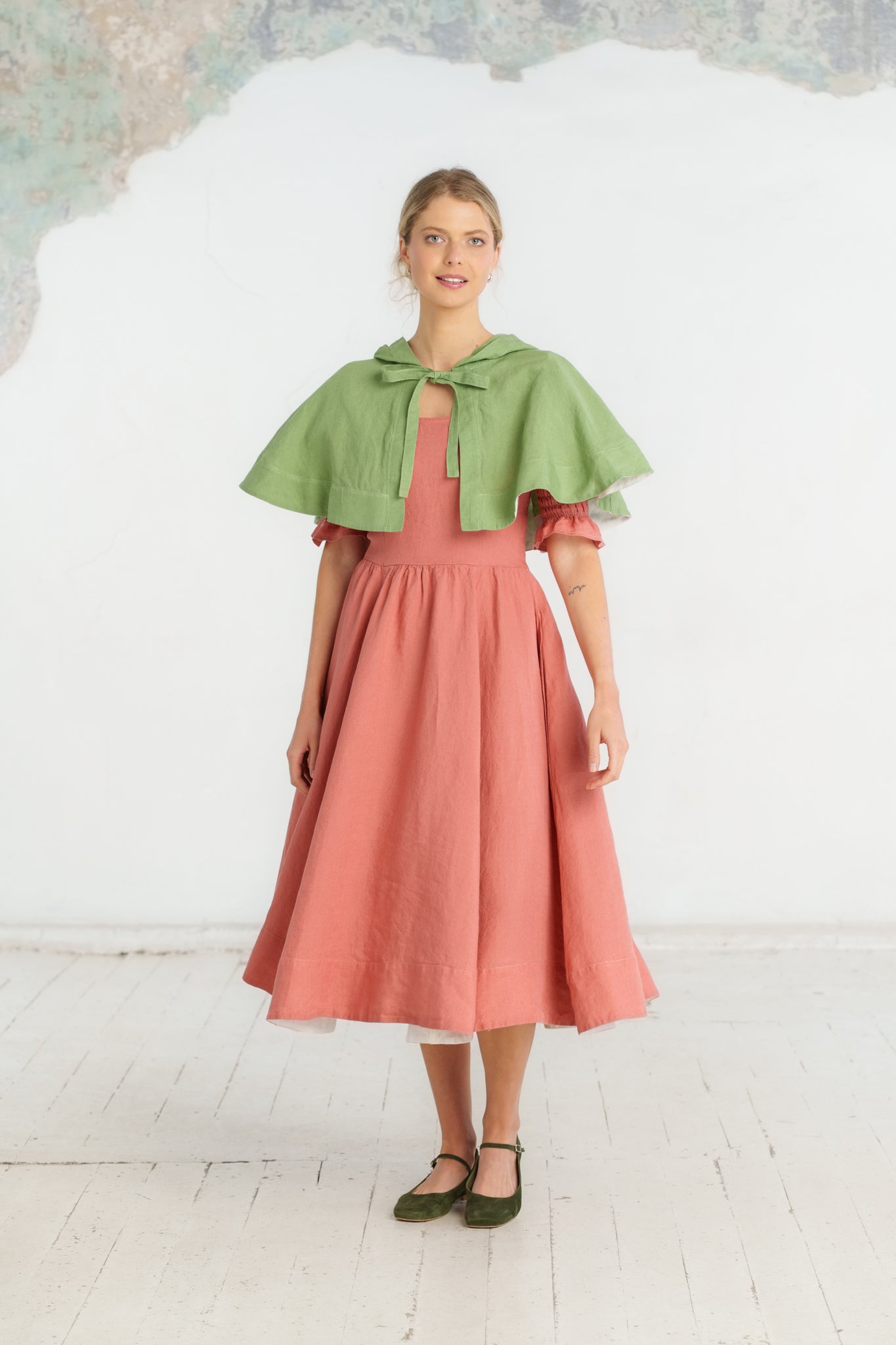 Mini Daisy Cape, Matcha Latte#color_matcha-latte