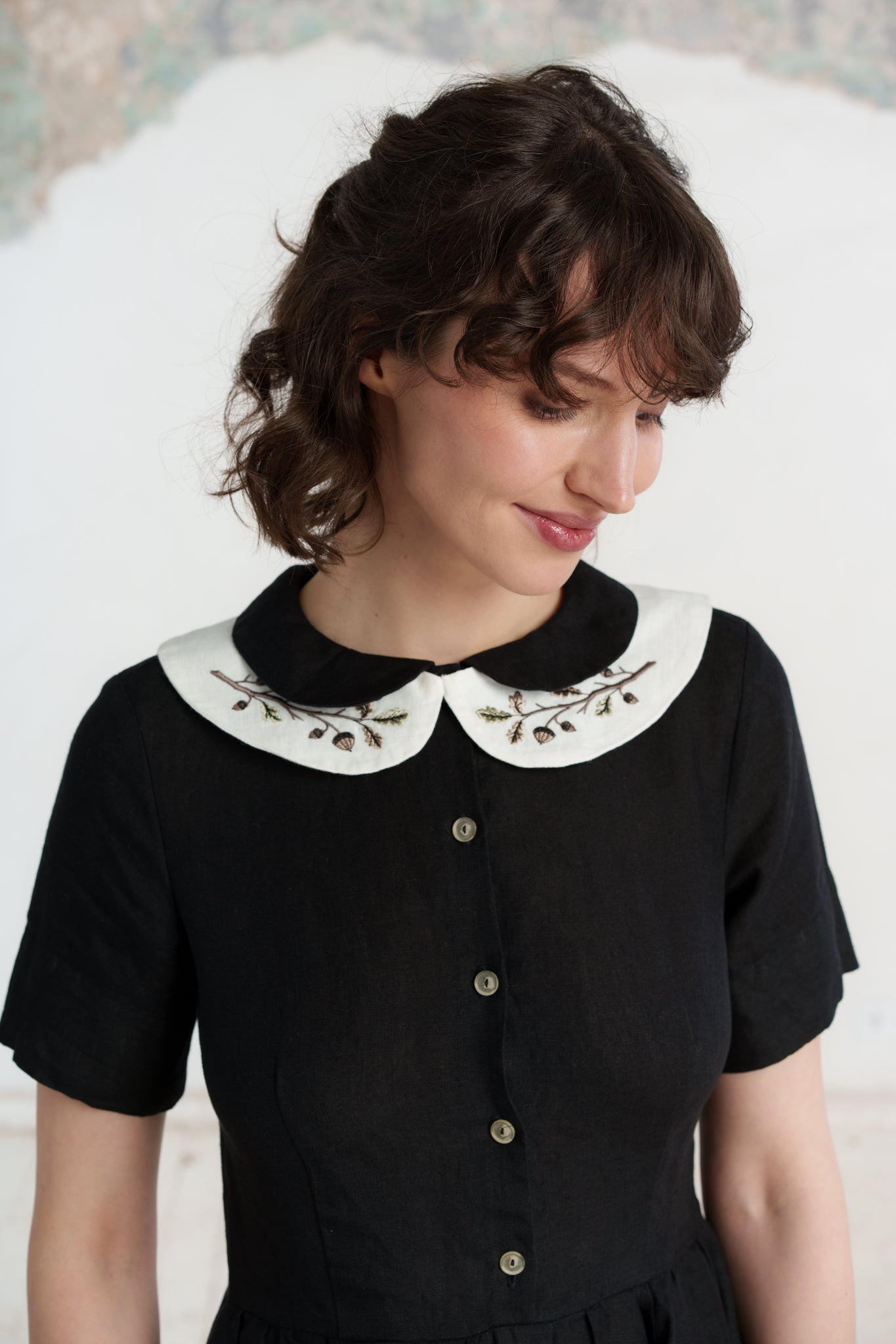 Peter Pan Collar, Embroidery#color_hazelnut
