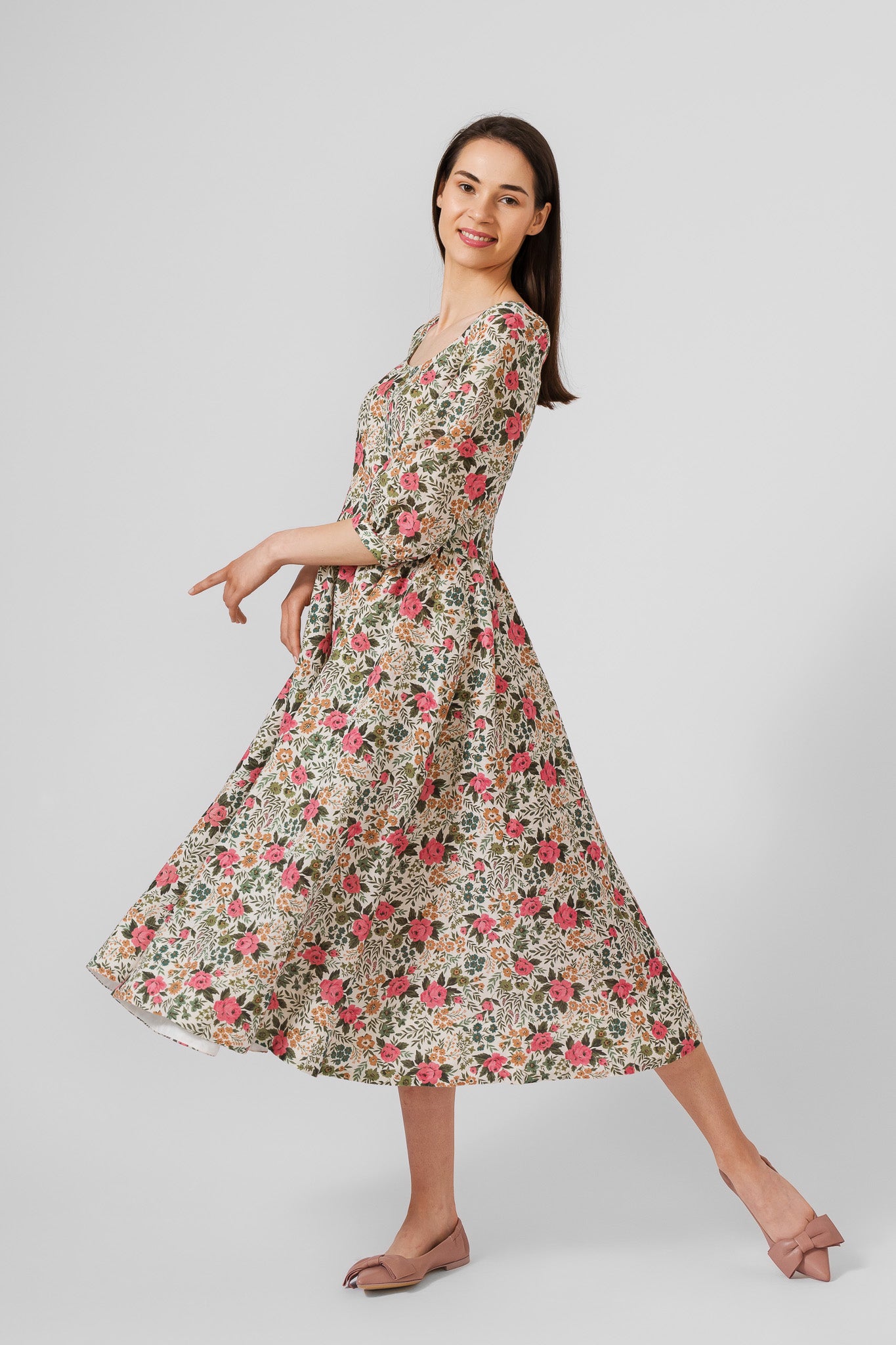 Carmen dress, 3/4 sleeves, #color_cottage-garden