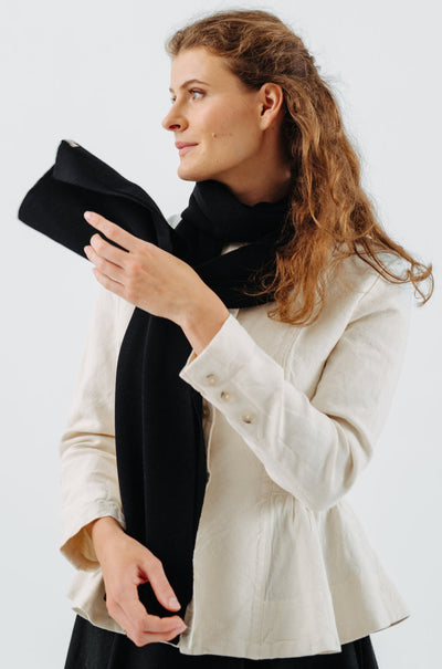 Wrap Scarf, Merino Wool#color_black-pansy